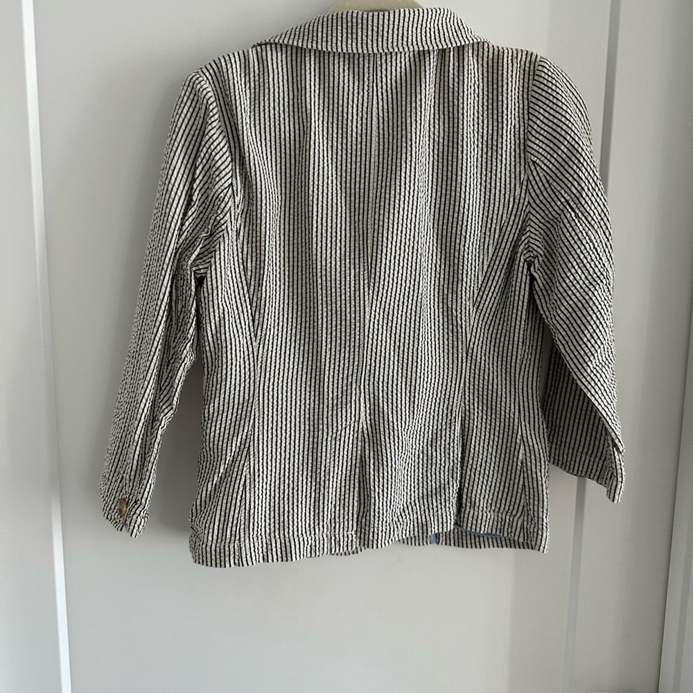 Lands' End Seersucker blue and White  Blazer - Picture 4 of 10
